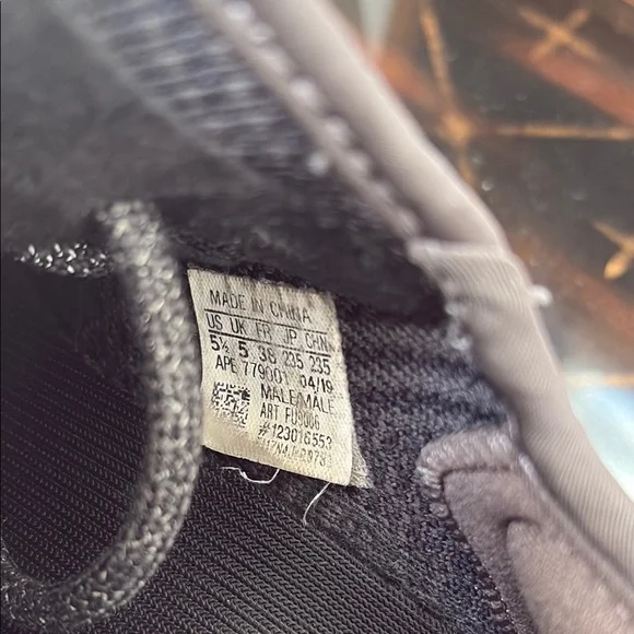 Kids Yeezy Black Sneakers authentic